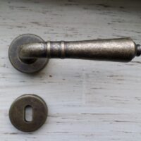 maniglia in bronzo antichizzato