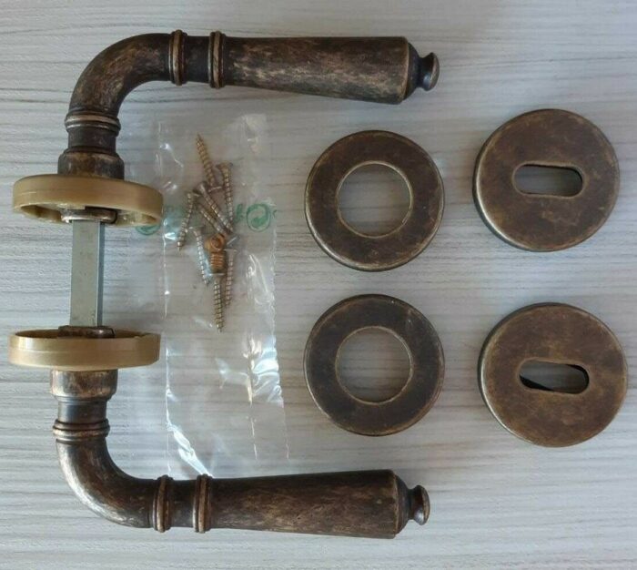 maniglia in bronzo antichizzato